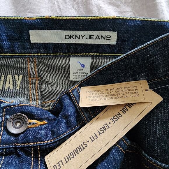 NEW DKNY Easy Fit Straight jeans mens size 34 x 34 - Picture 3 of 6